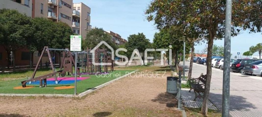 Piso en venta en Badajoz photo 0