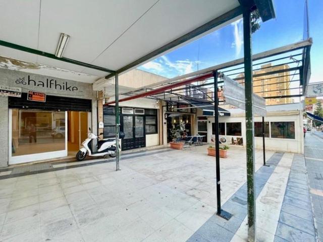 Local comercial en venta en Benidorm, Levante photo 0