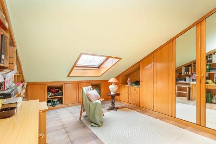 Duplex en venta en Moreda photo 0