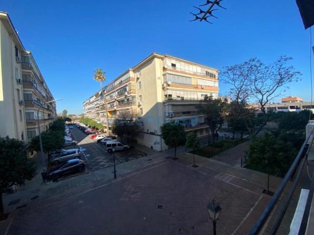 Piso en venta en Sevilla photo 0