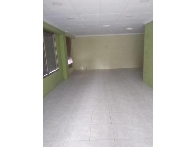 Local comercial en venta en Alicante photo 0
