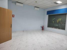 Local comercial en venta en Córdoba, Centro photo 0