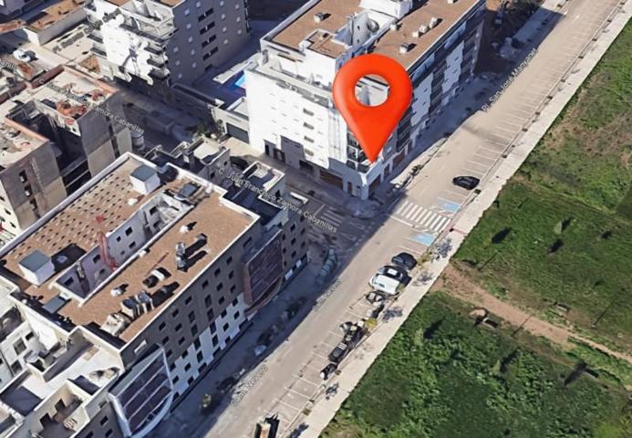 Local comercial en venta en Badajoz, Pol. Ind. El Nevero photo 0