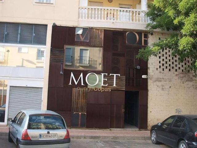 Local comercial en venta en Badajoz, Urbanización Guadiana photo 0