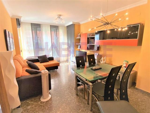 Piso en venta en Valencia, Torrefiel photo 0