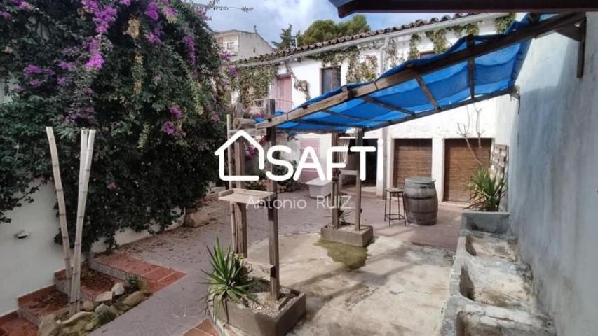 Casa en venta en Úbeda photo 0