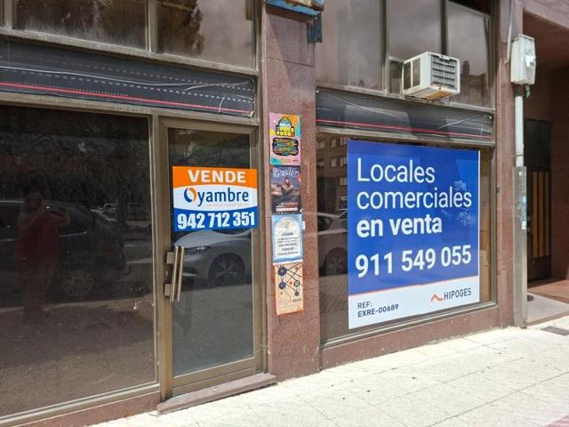 Local comercial en venta en Oviedo, Milán-Pumarín photo 0
