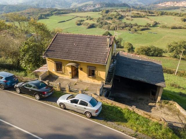 Casa en venta en Las Regueras, Las Regueras photo 0