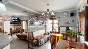 Casa con terreno en venta en Valencia de Don Juan photo 0