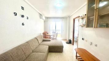 Apartamento en venta en Torrevieja, Estacion de autobuses photo 0
