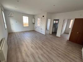 Piso en venta en Villares de la Reina, Villares De La Reina photo 0