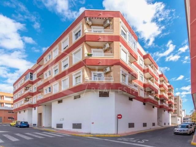 Apartamento en venta en Los Montesinos photo 0