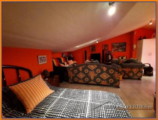 Adosada en venta en Chozas de Canales, CHOZAS DE CANALES photo 0