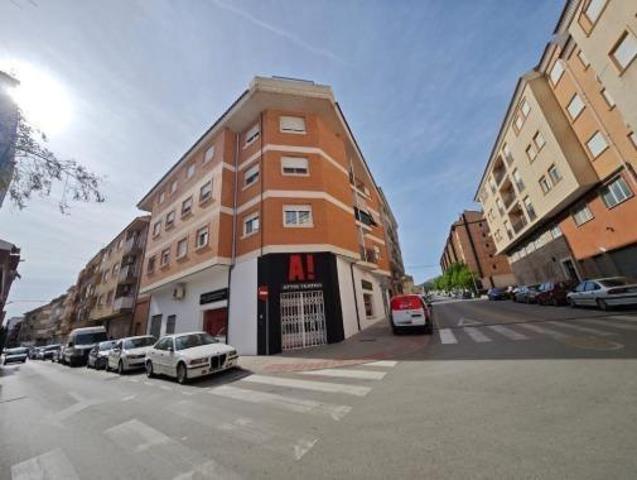 Piso en venta en Yecla, Yecla photo 0