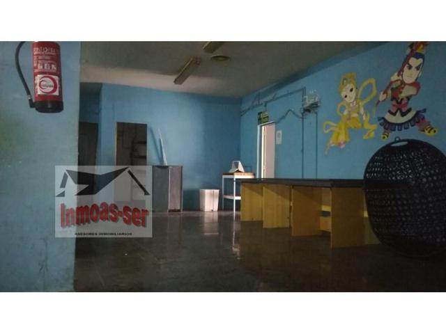 Local comercial en venta en Badalona, Montigalà photo 0