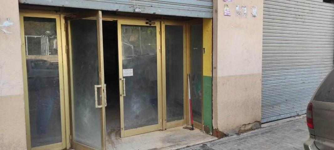 Local comercial en venta en Xirivella, Montepiedad photo 0