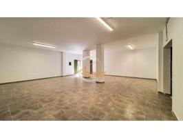 Local comercial en venta en La Laguna photo 0