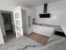 Piso en venta en Petrer photo 0