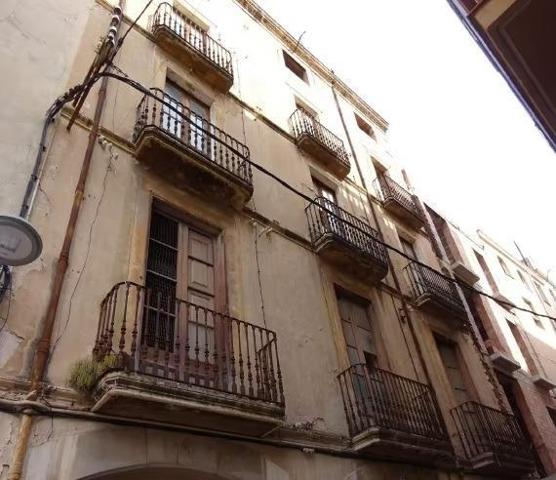 Edificio en venta en Valls, Centro photo 0