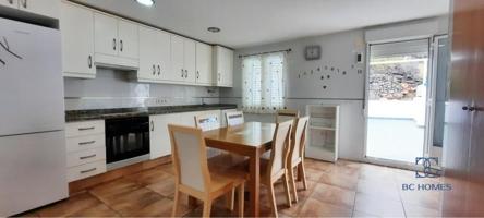 Adosada en venta en Sueras-Suera, Residencial espadan photo 0