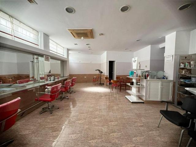 Local comercial en venta en Cádiz, Bahía Blanca photo 0