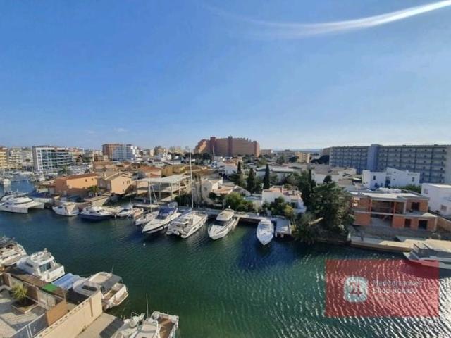 Apartamento en venta en Roses photo 0