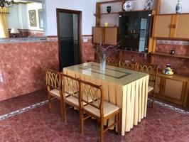 Casa en venta en Morón de la Frontera, Barrio photo 0