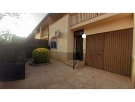 Adosada en venta en Villarrobledo photo 0