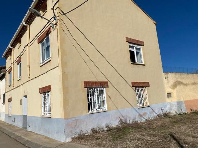 Casa en venta en Villadoz, Aragon photo 0