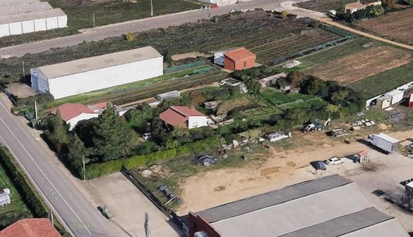 Casa con terreno en venta en Villaturiel, Northern spain photo 0