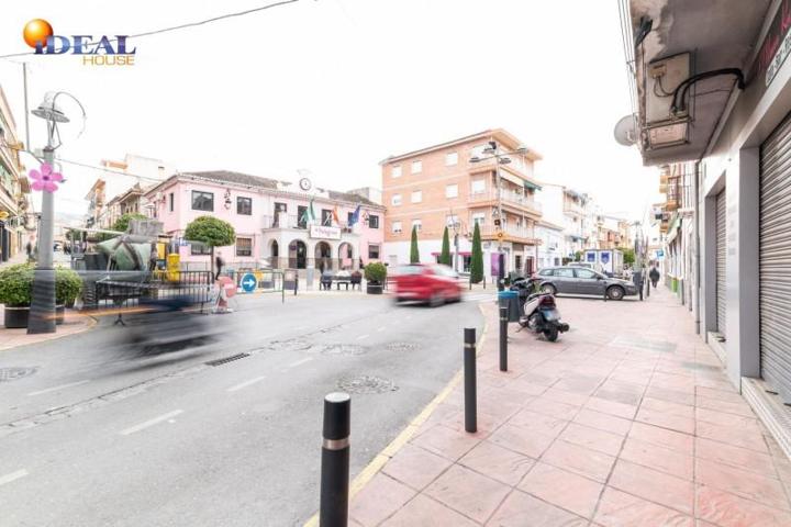 Local comercial en venta en Peligros, Centro photo 0