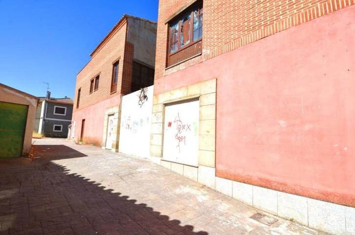 Edificio en venta en Parada de Arriba, Pueblo photo 0