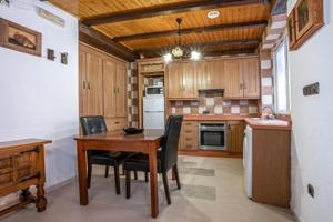 Casa en venta en Illora, CENTRICO photo 0