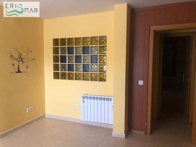 Piso en venta en Yuncler, 045529 photo 0