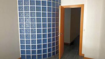 Local comercial en venta en Santander photo 0