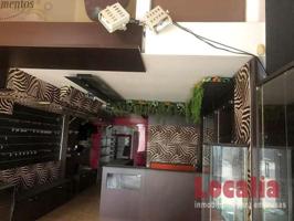 Local comercial en venta en Torrelavega photo 0