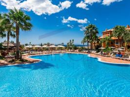 Apartamento en venta en Benahavís photo 0