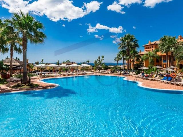 Apartamento en venta en Benahavís photo 0