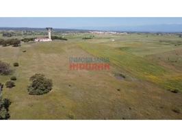 Chalet en venta en Peraleda de la Mata photo 0