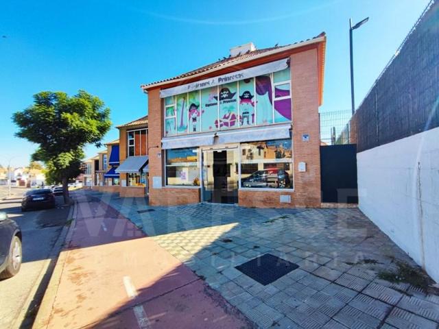 Local comercial en venta en Espartinas photo 0
