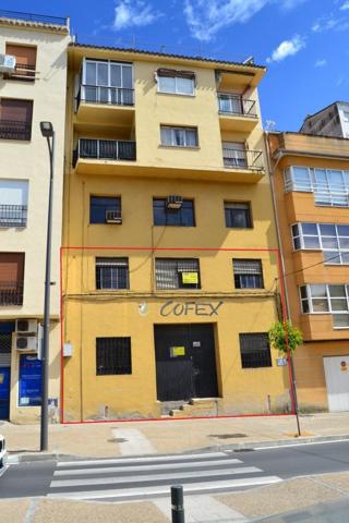 Local comercial en venta en Plasencia, Centro photo 0