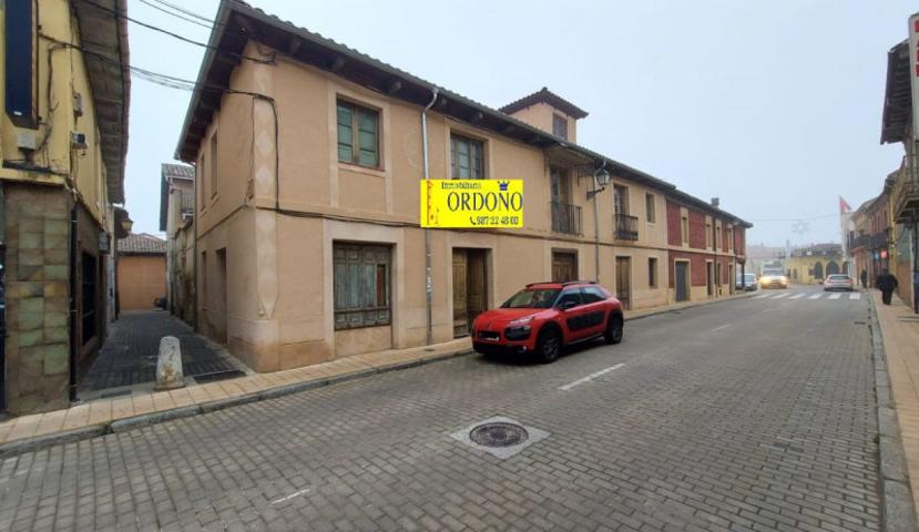 Casa en venta en Mansilla de las Mulas, Mansilla De Las Mulas photo 0