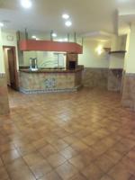 Local comercial en venta en Cuenca, Centro photo 0