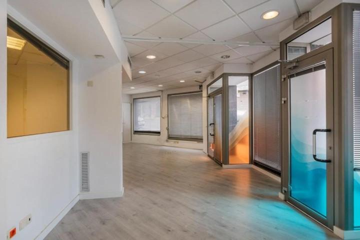 Local comercial en venta en Manresa, Passeig de Pere III photo 0