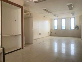 Local comercial en venta en Las Palmas de Gran Canaria, La Isleta photo 0