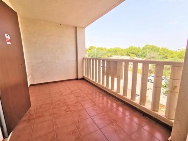 Apartamento en venta en Orihuela Costa, Villamartin photo 0