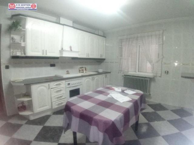 Casa en venta en Tomelloso, Calle Manterola photo 0