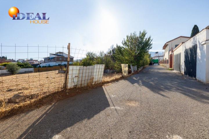 Terreno en venta en Huétor Vega, Avda colorados photo 0