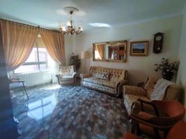 Casas de pueblo en venta en Valdepeñas, Seis de Junio photo 0