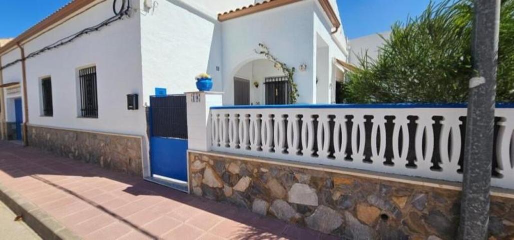 Casa en venta en Algueña photo 0